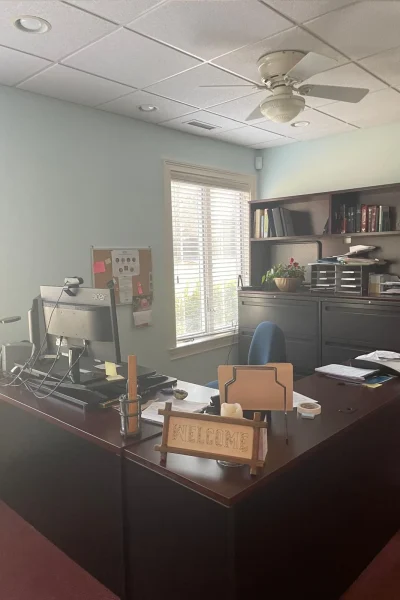 Workstations and Desks (1)